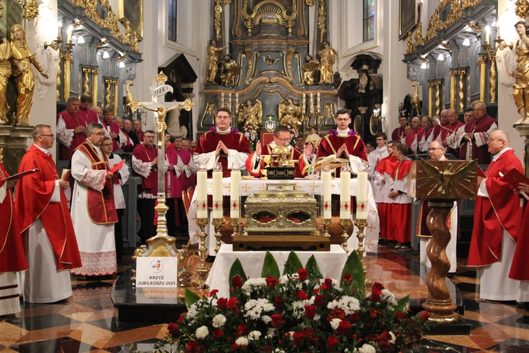 Skarb w naczyniach glinianych