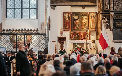Abp Wojda: Niech Polska będzie ziemią ludzi wolnych w prawdzie, mocnych w wierze i wielkich w miłości
