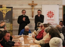 Z okazji Światowego Dnia Ubogich w wielu diecezjach specjalne spotkania z potrzebującymi