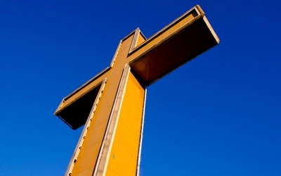 Zbudować krzyż o wysokości 738 m?! Watykan krytycznie o domniemanych objawieniach w Dozulé