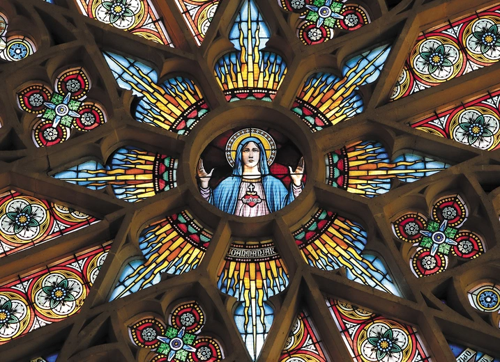 Matka nie konkuruje z Synem. O czym mówi najnowsza nota Watykanu o Maryi?