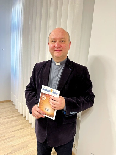 Ks. dr Wojciech Bartoszek – kapłan archidiecezji katowickiej, od 2011 roku krajowy duszpasterz Apostolstwa Chorych.