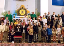 Uczestnicy spotkań biblijnych w kościele Chrystusa Dobrego Pasterza w Radomiu.