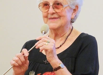 Prof. Elżbieta Kuta jest prezesem Stowarzyszenia „Rodzina Więźniarek Niemieckiego Obozu Koncentracyjnego Ravensbrück”, z pochodzenia tarnowianką.