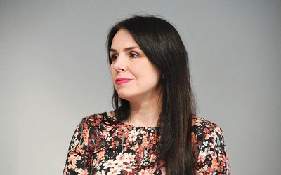 Weronika Kostrzewa poprowadzi panel „Dlaczego wiara nie przechodzi dalej? Rodzice wierzący – dzieci obojętne. Dziadkowie modlący się – wnuki poza Kościołem. Jak budować mosty międzypokoleniowe w Kościele i w przekazie wiary? Jak rozmawiać z osobami poszukującymi, wątpiącymi i w kryzysie wiary”.  