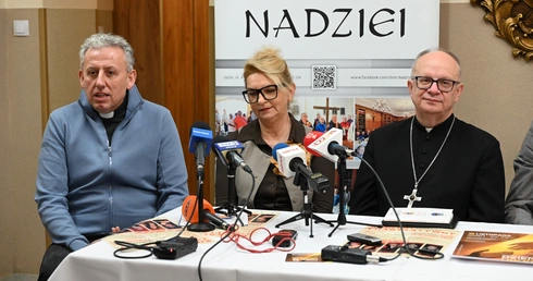 Artur Żmijewski zaśpiewa w Opolu