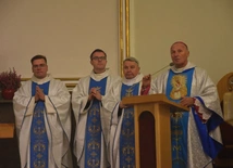 Na zakończenie procesji celebrowana była Msza Święta. 