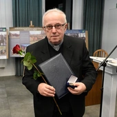 Ks. Bernard Joszko od lat zgłębia dzieje parafii na ziemi oleskiej