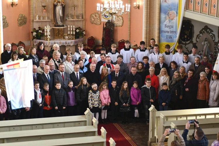 Szkoła Podstawowa im. Jana Pawła II w Trzebiczu ma już 80 lat