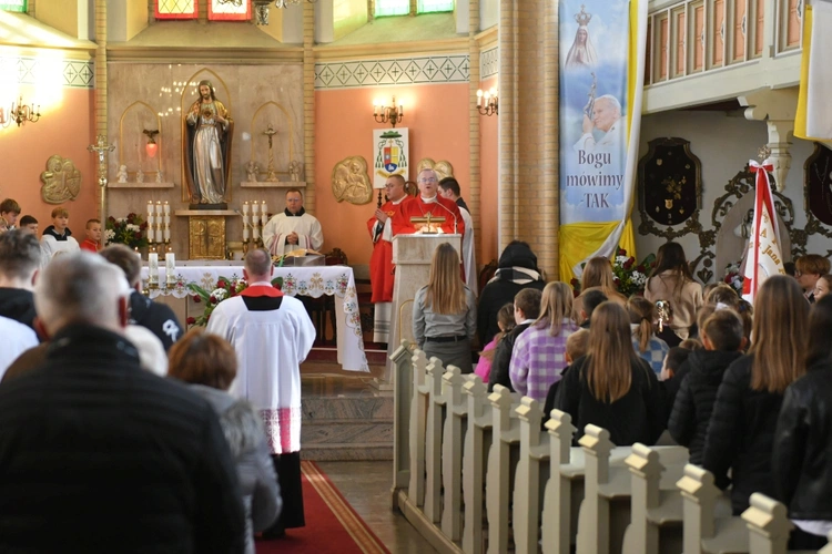 Szkoła Podstawowa im. Jana Pawła II w Trzebiczu ma już 80 lat