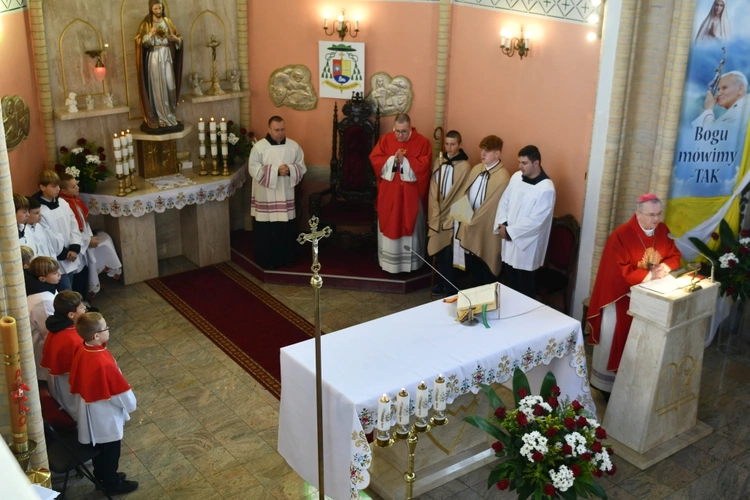 Szkoła Podstawowa im. Jana Pawła II w Trzebiczu ma już 80 lat