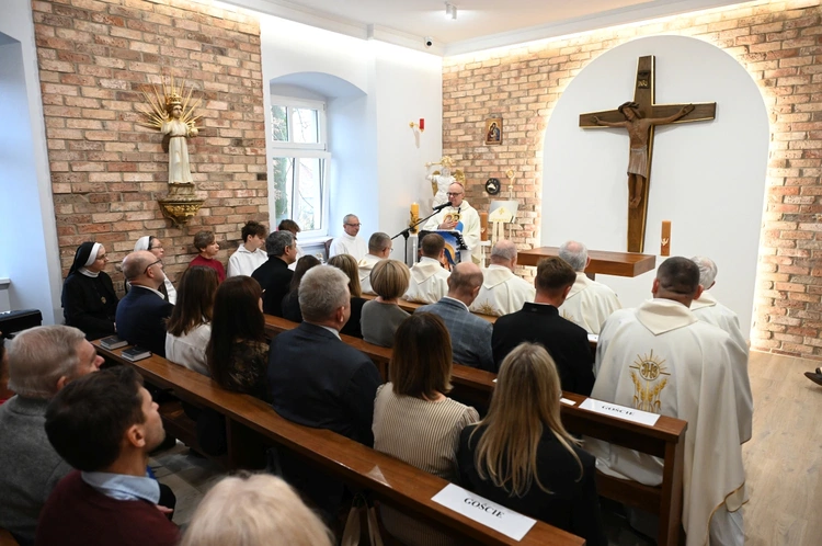 Poświęcenie kaplicy w DTD Nazaret w Jemielnicy