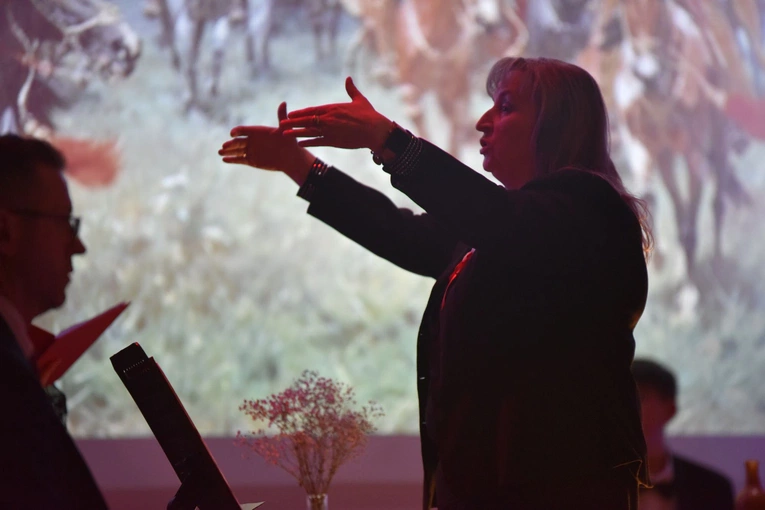 Śpiewanie i koronacja w Ołpinach