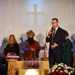 Śpiewanie i koronacja w Ołpinach