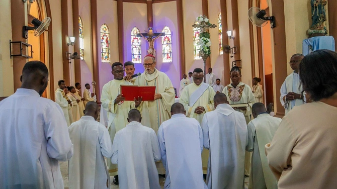 Ustanowienie lektorów