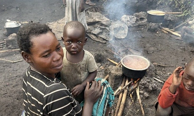 Terroryści mordują karmiące matki