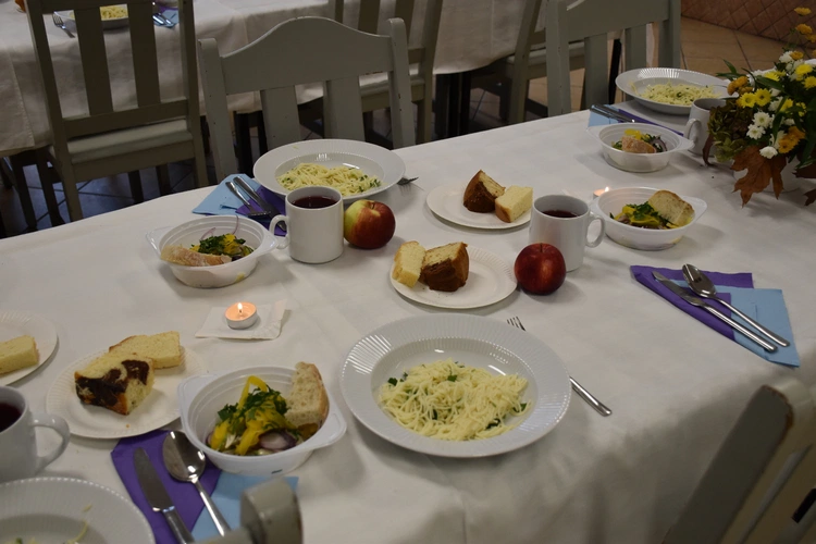 Nowy food truck Caritas