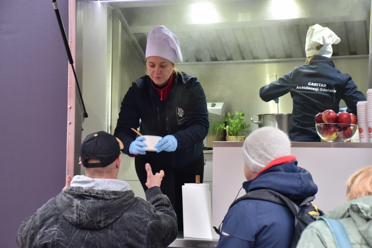 Nowy food truck Caritas