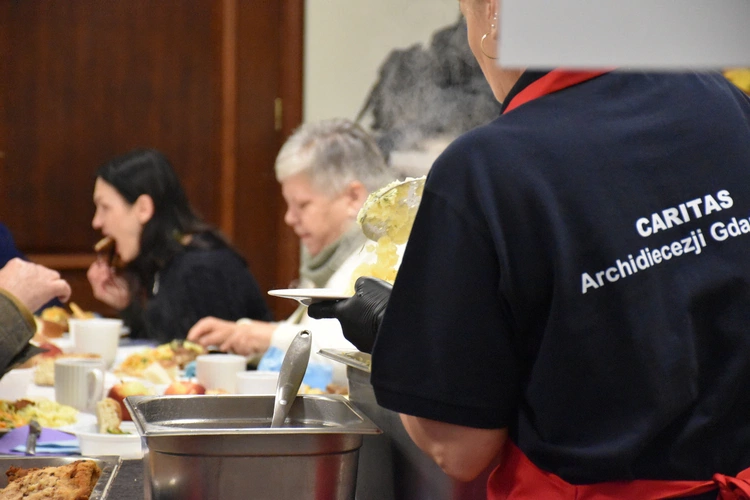 Nowy food truck Caritas