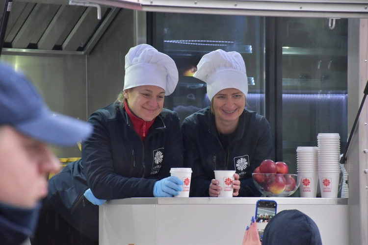 Nowy food truck Caritas