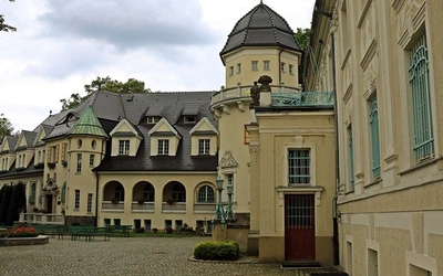 Weekend w klasztorze – czas ciszy, modlitwy i refleksji w Bagnie