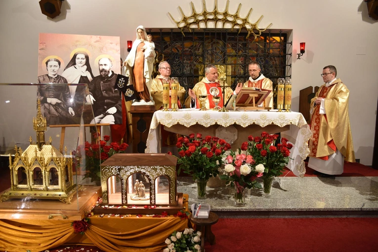 Relikwie św. Teresy od Dzieciątka Jezus i jej rodziców w Tarnowie