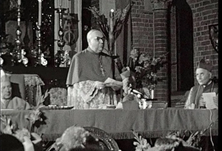 Abp Kominek tłumaczy okoliczności powstania i treść orędzia. Nagranie archiwalne