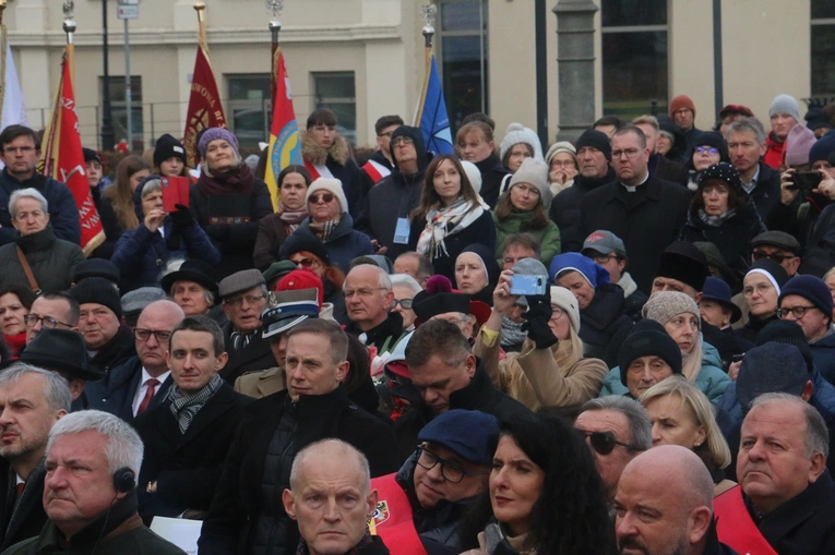 60. rocznica orędzia biskupów polskich do niemieckich. Uroczystości pod pomnikiem kard. Kominka