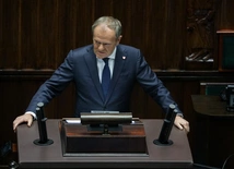 Premier Tusk: Za akt dywersji na kolei odpowiada dwóch Ukraińców działających z Rosją