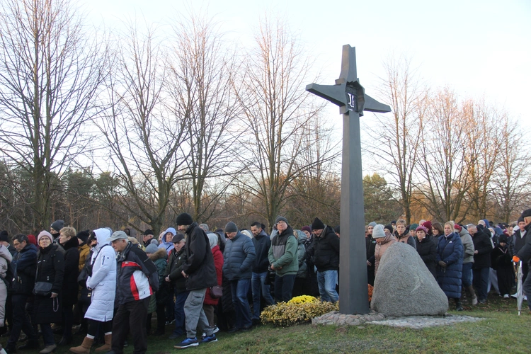 Wał-Ruda. Droga Krzyżowa z bł. Karoliną w 111. rocznicę jej męczeńskiej śmierci