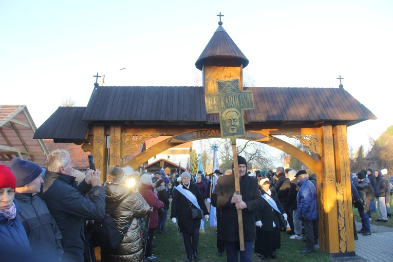 Wał-Ruda. Droga Krzyżowa z bł. Karoliną w 111. rocznicę jej męczeńskiej śmierci