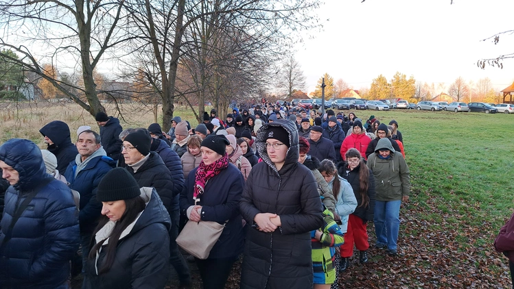 Wał-Ruda. Droga Krzyżowa z bł. Karoliną w 111. rocznicę jej męczeńskiej śmierci