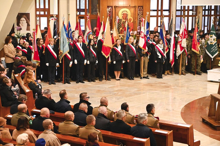 Bielszczanie modlili się razem za ojczyznę w Aleksandrowicach.