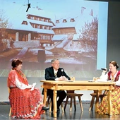 Niedawno w obiekcie im. Kazimierza Przerwy- -Tetmajera i Władysława Orkana, w którym mieści się  – po remoncie i przebudowie – Instytut Dziedzictwa Niematerialnego Ludów Karpackich, odbyło się spotkanie przywołujące historię budynku. W 2025 r. mija bowiem pół wieku od jego otwarcia.