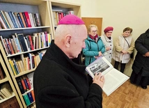 Uroczyste poświęcenie przez bp. Andrzeja Iwaneckiego.