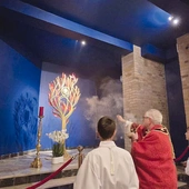 Kaplica  jest otwarta  dla każdego, o każdej porze dnia i nocy. 