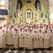  Liczba chętnych do służby przy ołtarzu pokazuje siłę wiary tutejszych mieszkańców.