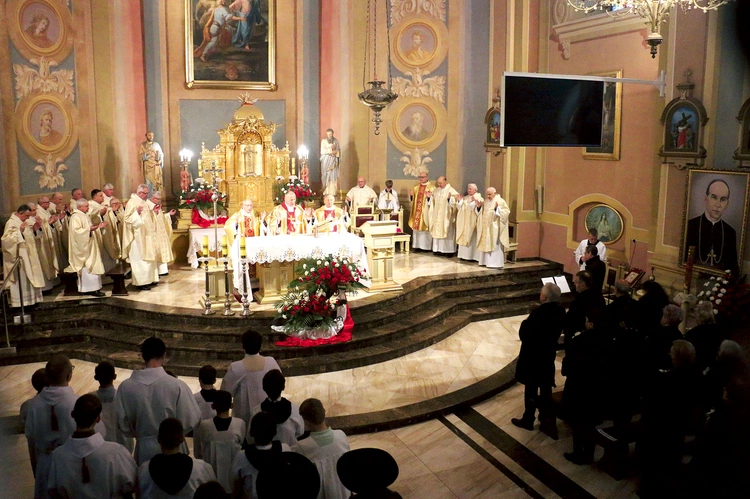Eucharystii przewodniczył  bp Marek Solarczyk. 