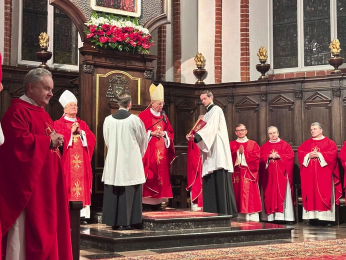 Całoroczne uroczystości jubileuszowe, w których ramach odbywają się comiesięczne nowenny i katechezy, zakończą się 13 grudnia.