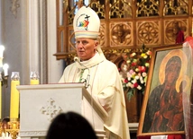 Biskup Marek Solarczyk przewodniczył Eucharystii w radomskiej katedrze. 