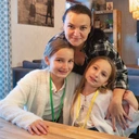  – Po latach widzę, że oddanie się pod opiekę Maryi procentuje – mówi pani Marzena, która – podobnie  jak córki – jako dziewczynka należała do Dzieci Maryi 