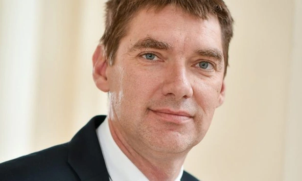 Adam Gorszanów: Polska energetyka na rozdrożu. Eksperci ostrzegają przed skutkami Zielonego Ładu