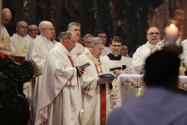 60. rocznica orędzia biskupów polskich do niemieckich - Msza święta