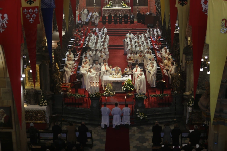 60. rocznica orędzia biskupów polskich do niemieckich - Msza święta