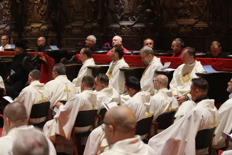 60. rocznica orędzia biskupów polskich do niemieckich - Msza święta