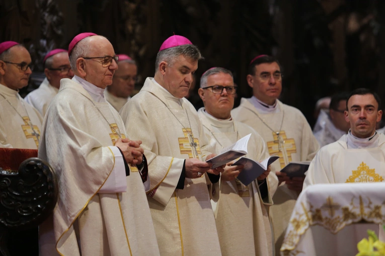 60. rocznica orędzia biskupów polskich do niemieckich - Msza święta