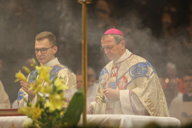 60. rocznica orędzia biskupów polskich do niemieckich - Msza święta