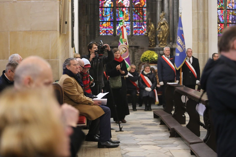 60. rocznica orędzia biskupów polskich do niemieckich - Msza święta