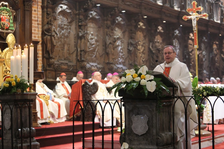 60. rocznica orędzia biskupów polskich do niemieckich - Msza święta