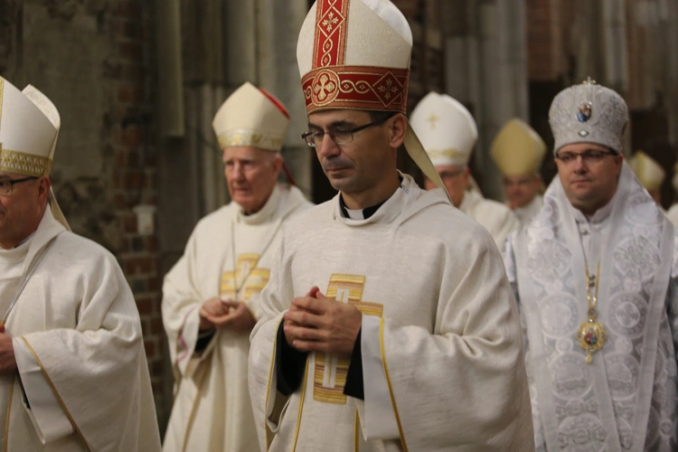 60. rocznica orędzia biskupów polskich do niemieckich - Msza święta